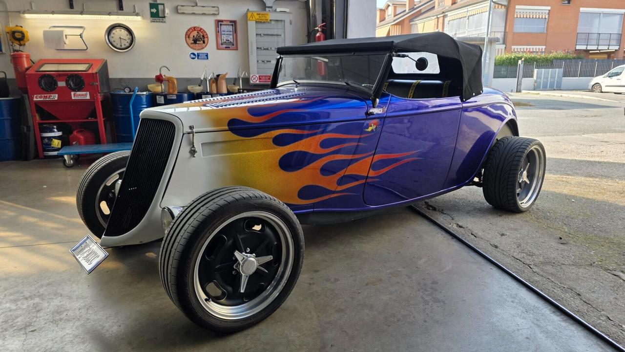 FORD HOT ROD ROADSTER