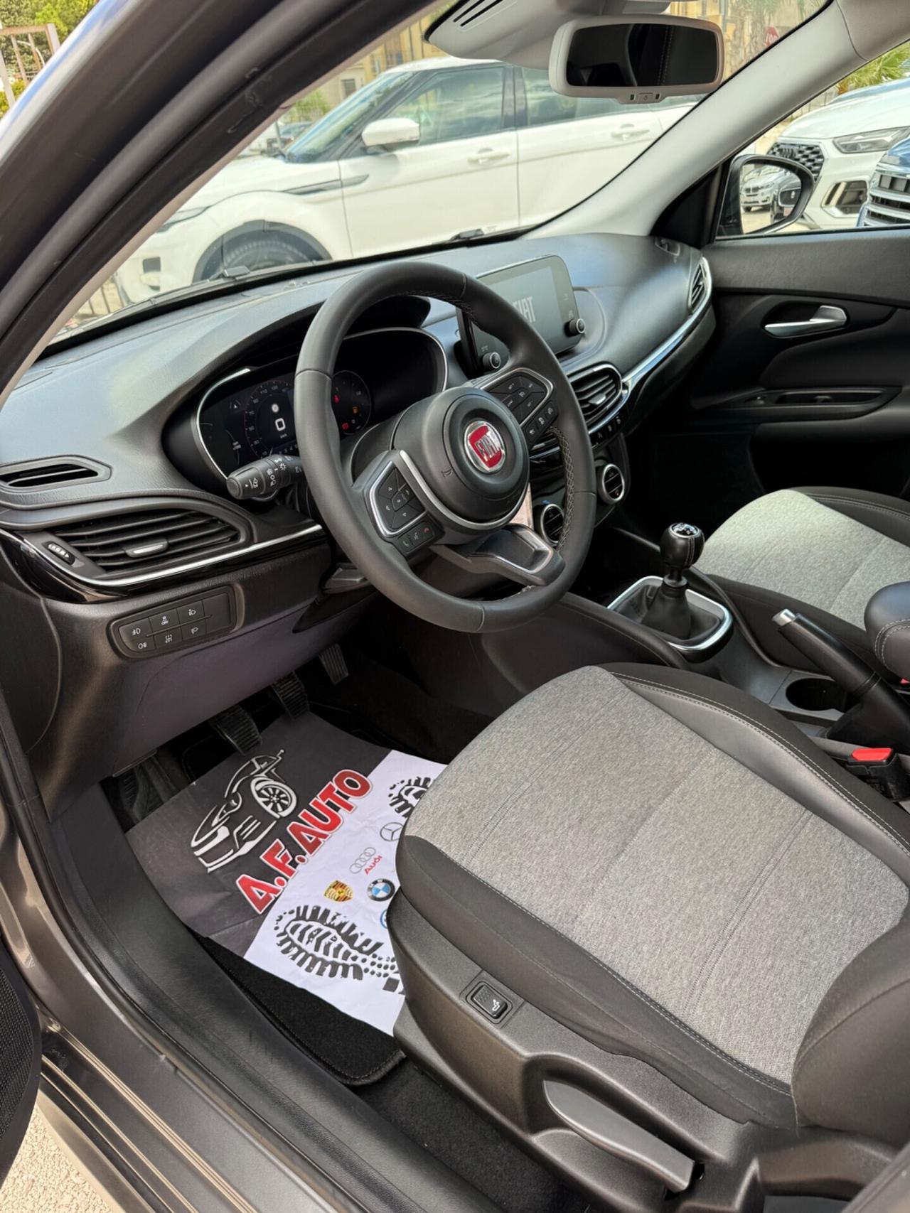 Fiat Tipo 1.6 Mjt S&S 5 porte Cross