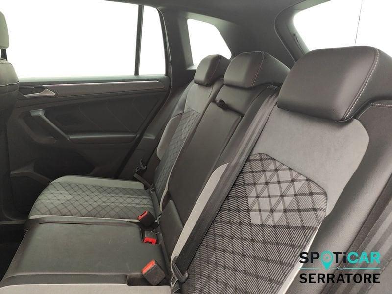 Volkswagen Tiguan II 2.0 tdi R-Line 150cv dsg