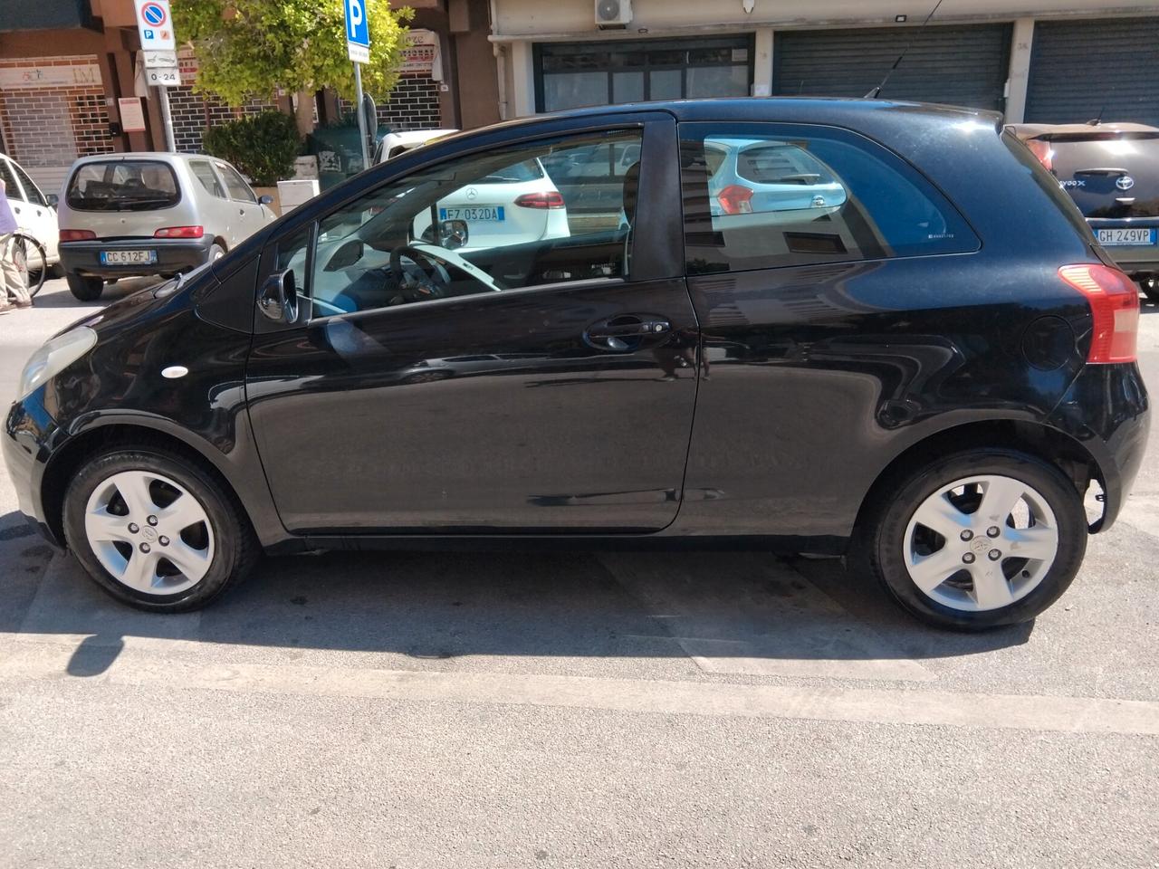 TOYOTA YARIS 1.0 KW51 OK PER NEOPATENTATI