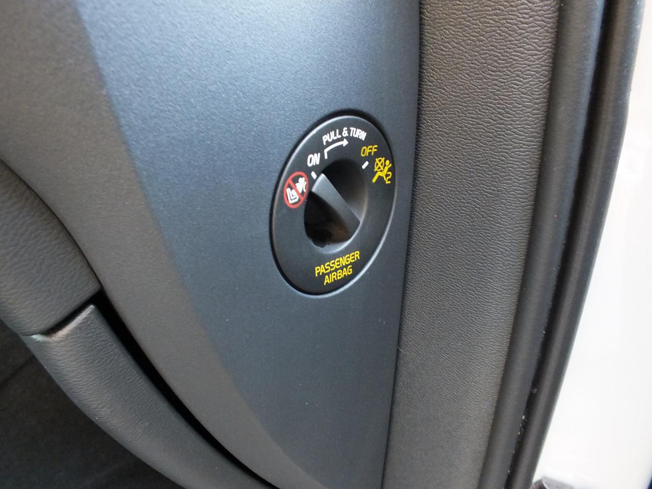 VOLVO XC40 T2 CORE 32.000 KM!