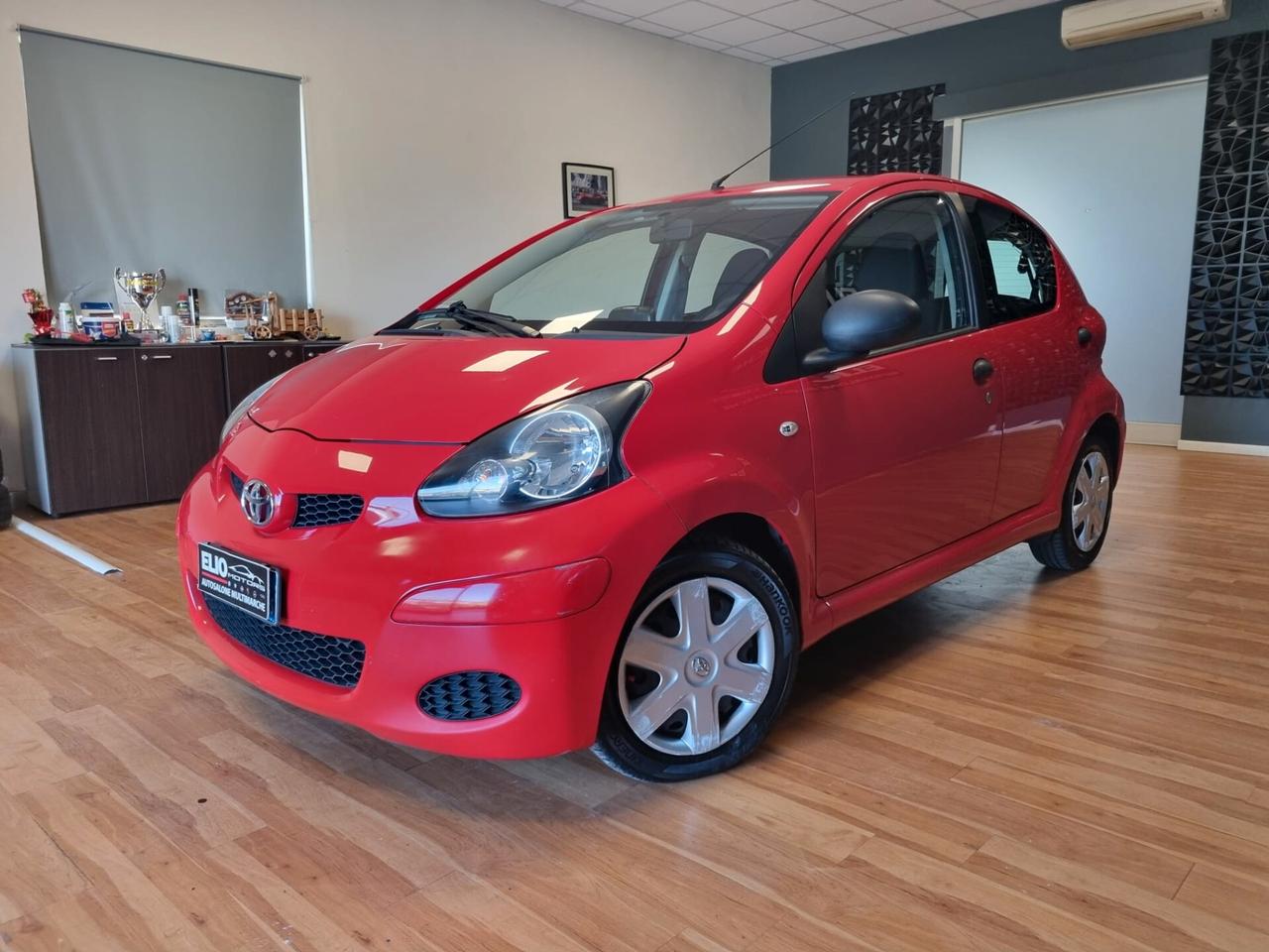 Toyota Aygo 1.0 12V VVT-i 5 porte Sol Connect