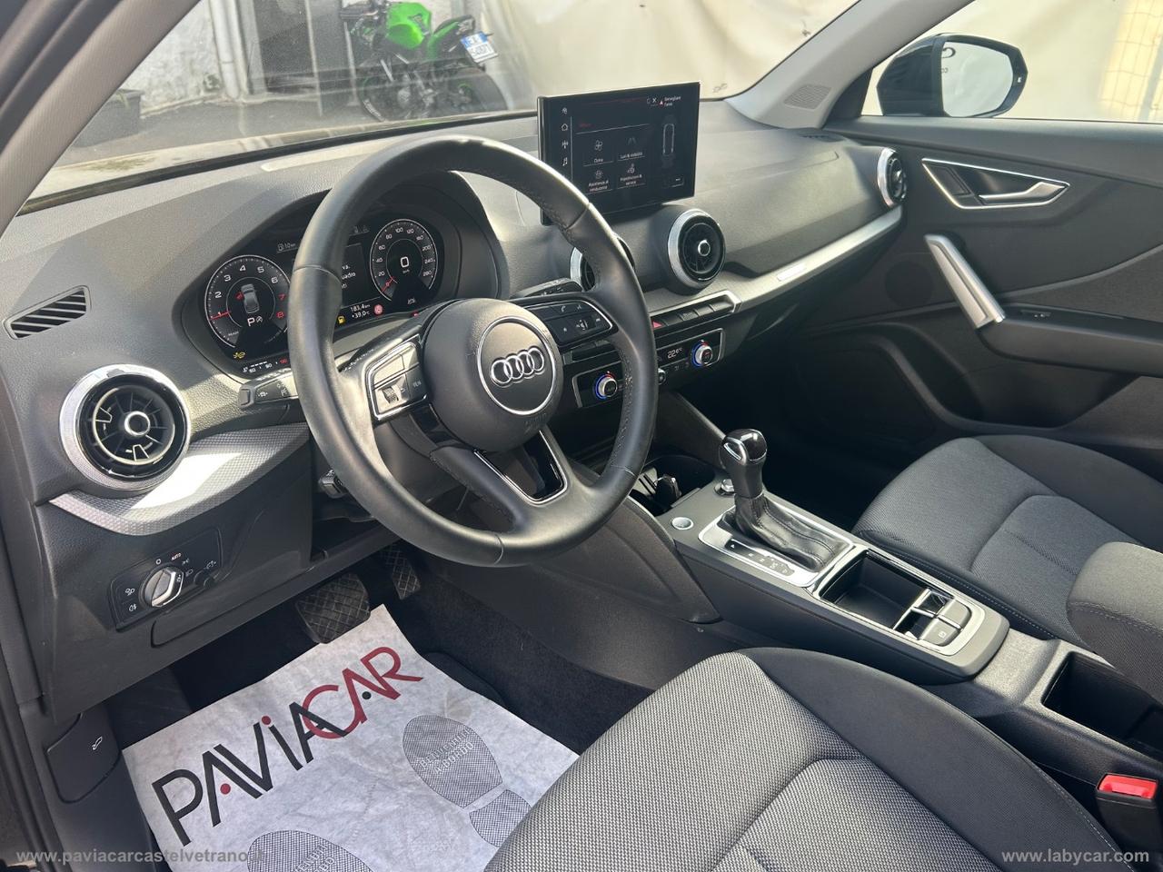 AUDI Q2 35 TFSI S tronic Identity Black
