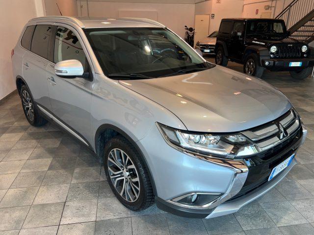 MITSUBISHI Outlander 2.2 DI-D 4WD Instyle 7p.