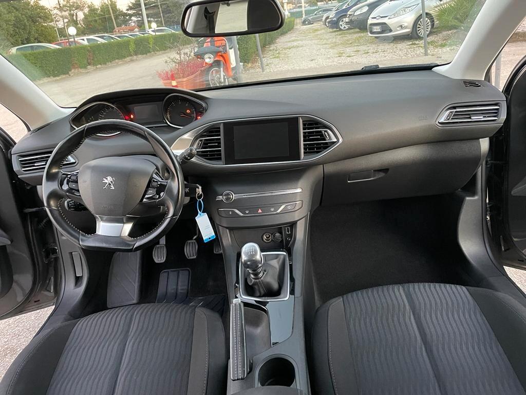 Peugeot 308 BlueHDi 120 S&S Business