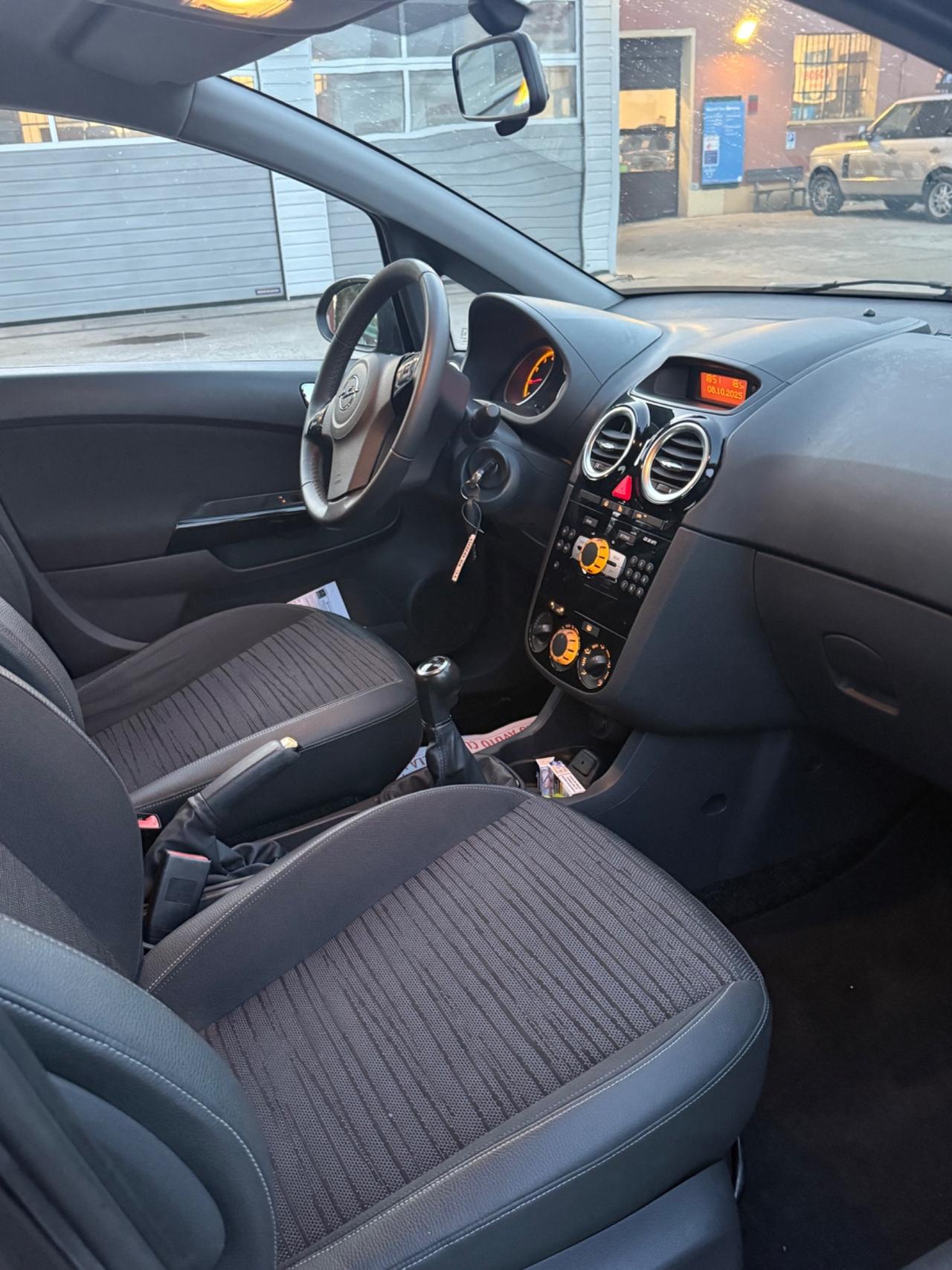 Opel Corsa 1.2 85CV 5 porte GPL-TECH Edition