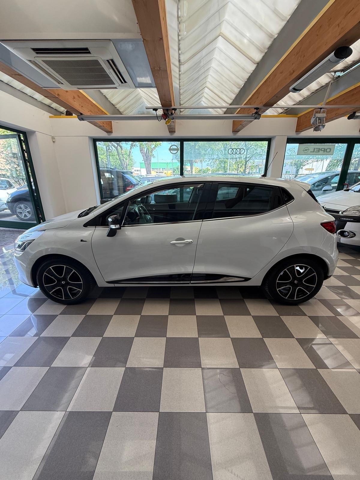 Renault Clio dCi 75CV Neopatentati