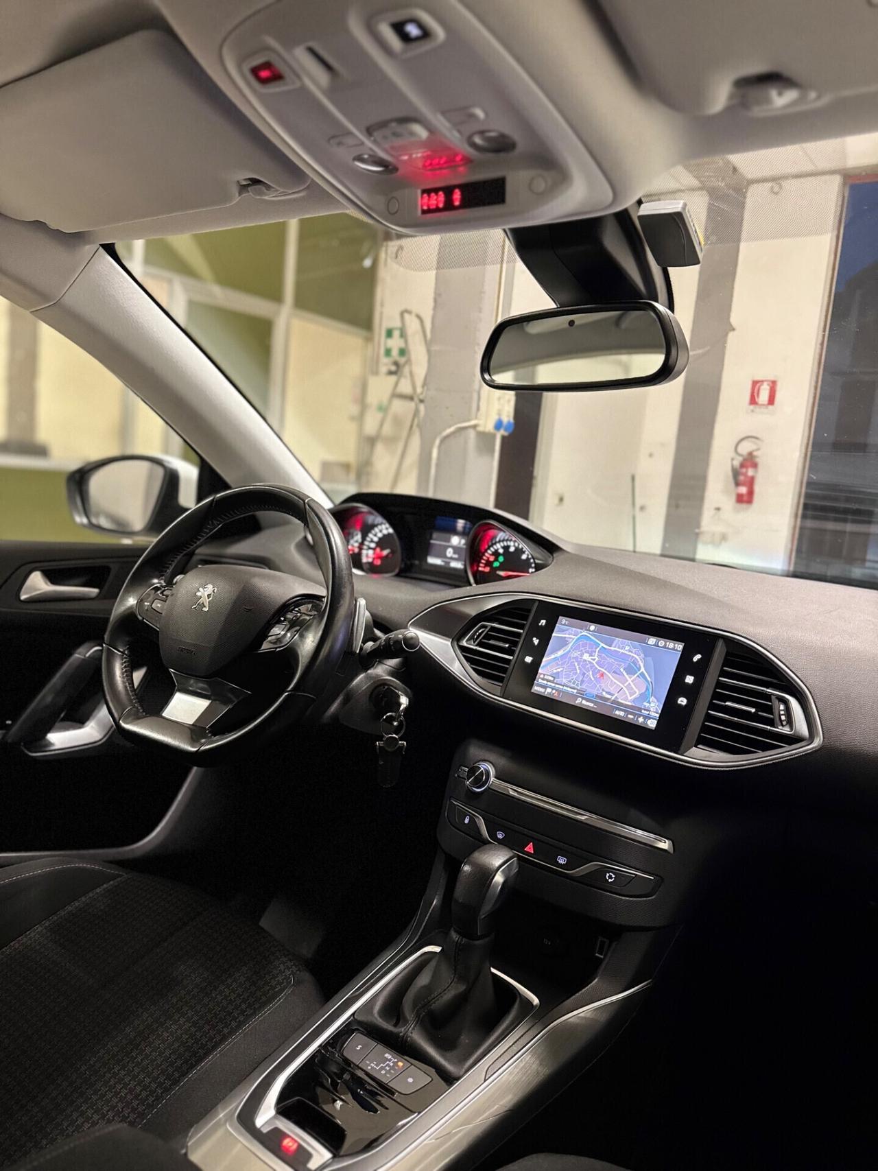 Peugeot 308 BlueHDi 130 S&S Active
