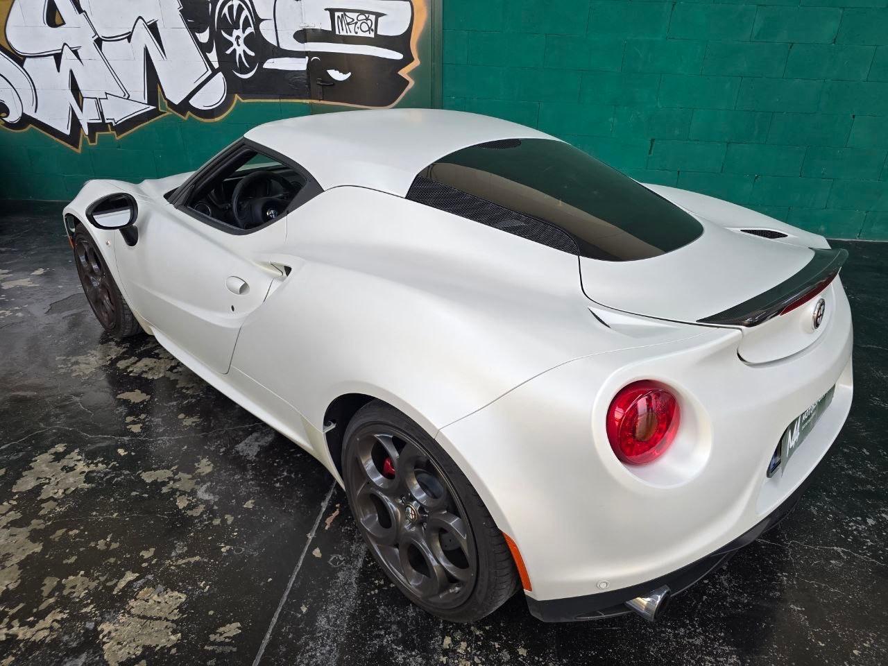 Alfa Romeo 4C Launch Edition (72/500) 3.600km