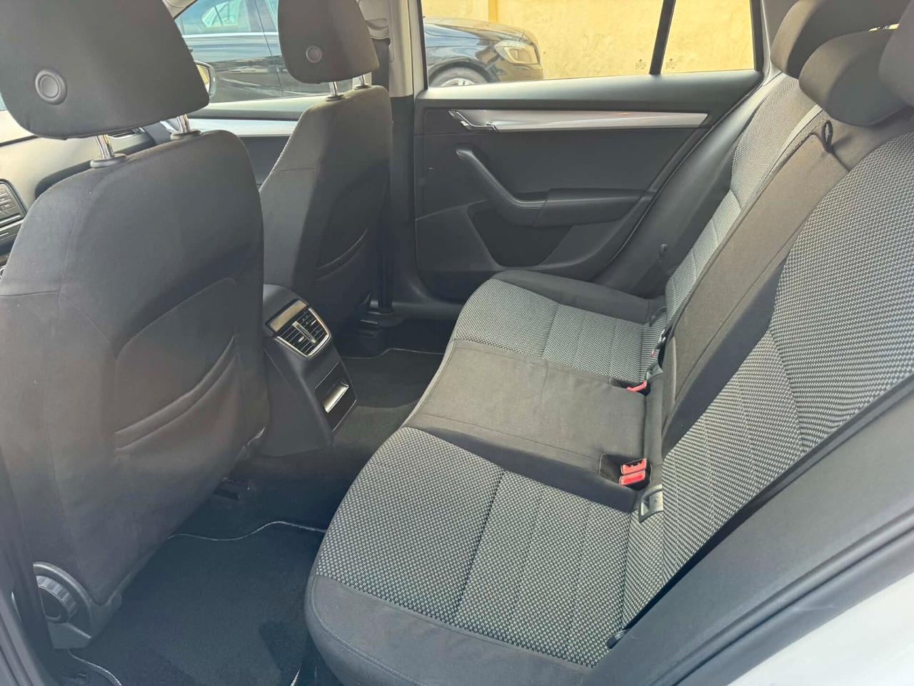 Skoda Octavia 1.4 TSI Wagon Executive G-Tec EURO6