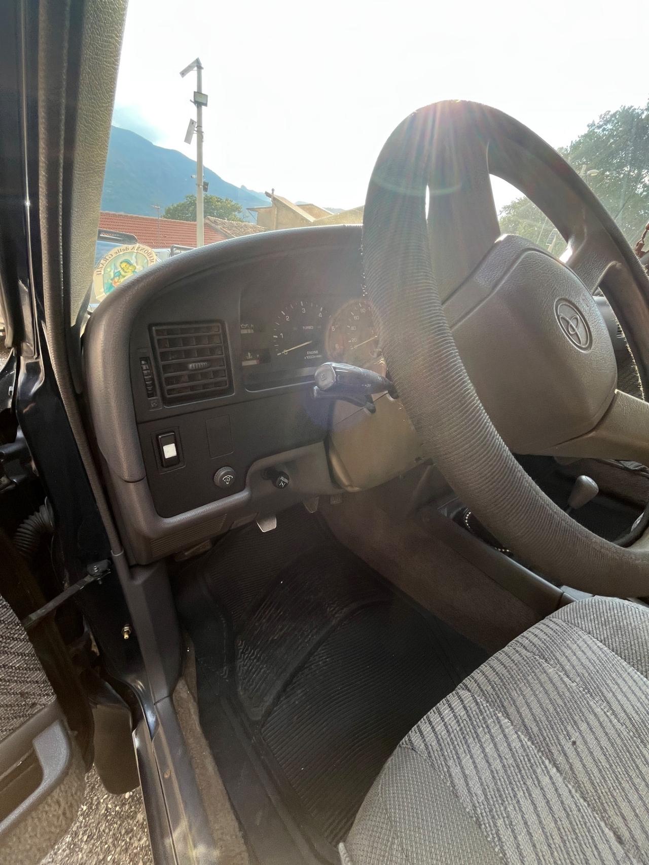 Toyota 4-Runner 4 Runner 2.4 turbodiesel 5 porte