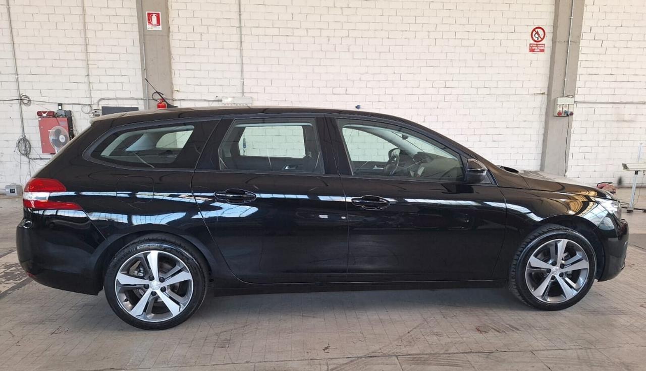 Peugeot 308 PureTech Turbo 130 S&S SW Active