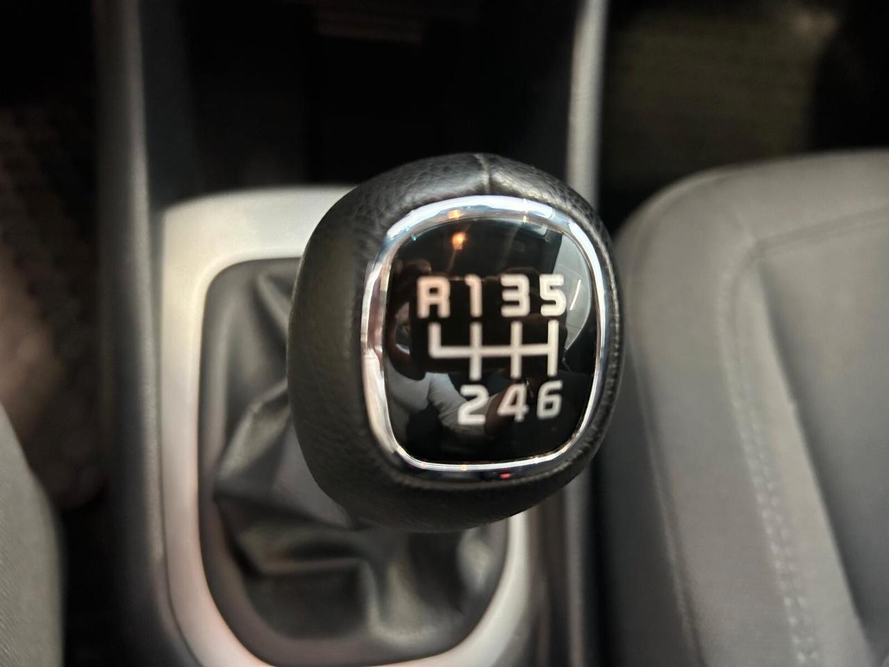 Kia Rio HIGH TECH 1.4 CRDi 5p.