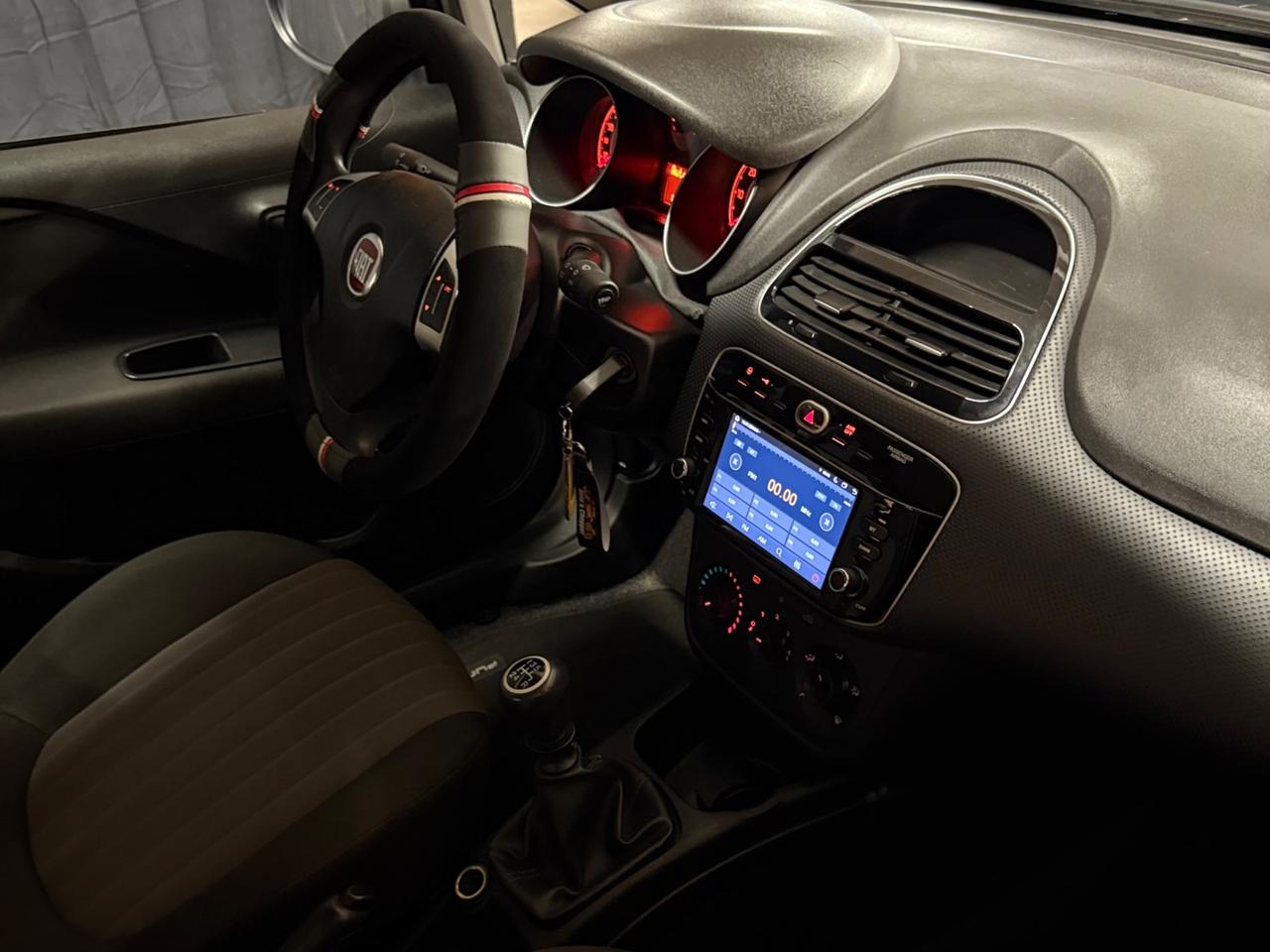 BELLISSIMA FIAT PUNTO CON SOLI 61.599 KM IN OTTIME CONDIZIONI