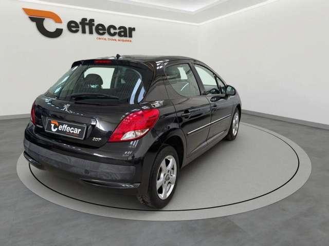 Peugeot 207 1.4 8V 75CV 5p. Special Edition