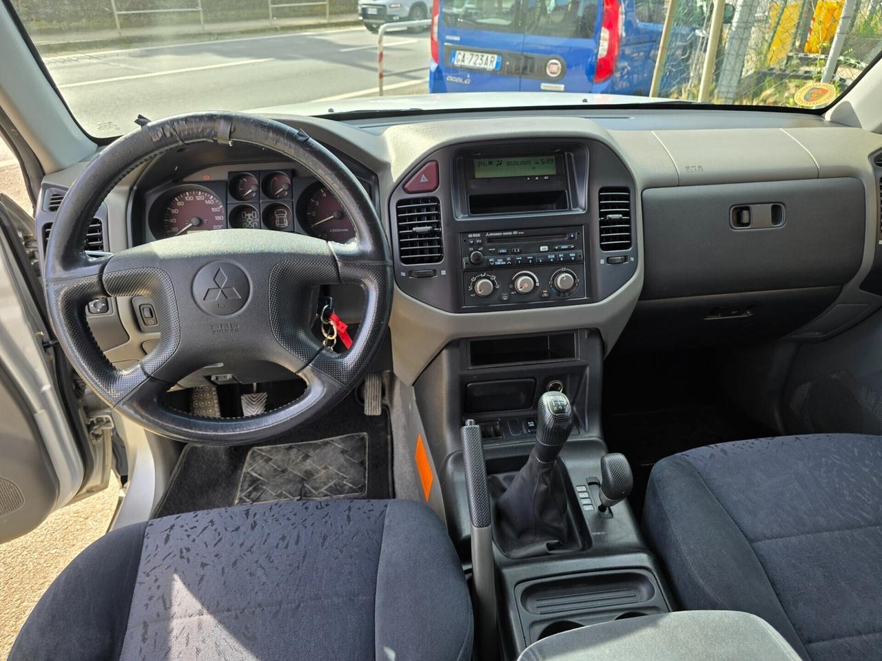 Mitsubishi Pajero 3.2 DID WAGON GLS 7 POSTI