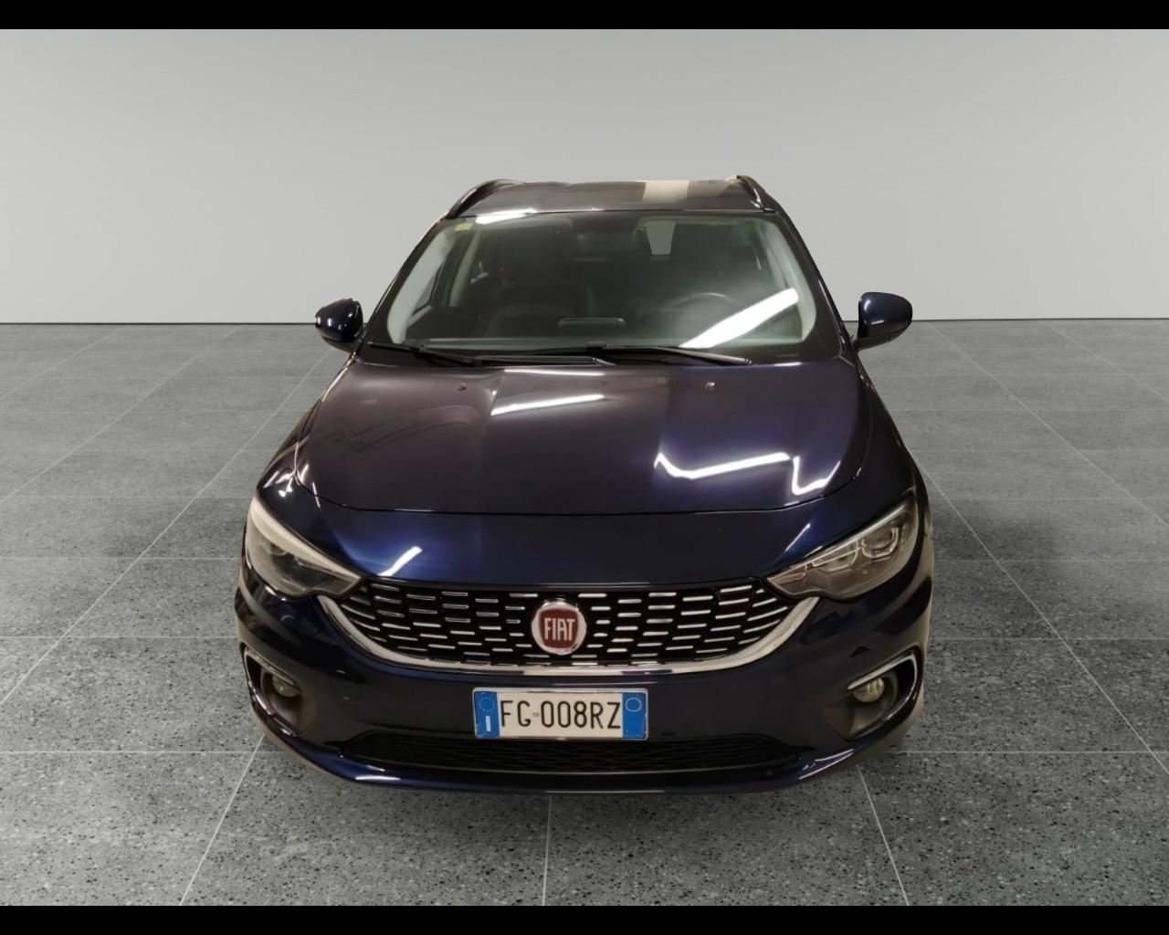 FIAT Tipo (2015-->) - Tipo 1.6 Mjt S&S SW Lounge