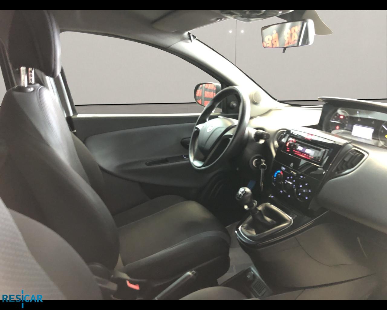LANCIA Ypsilon 1.2 Silver 69cv IDONEA NEOPATENTATO