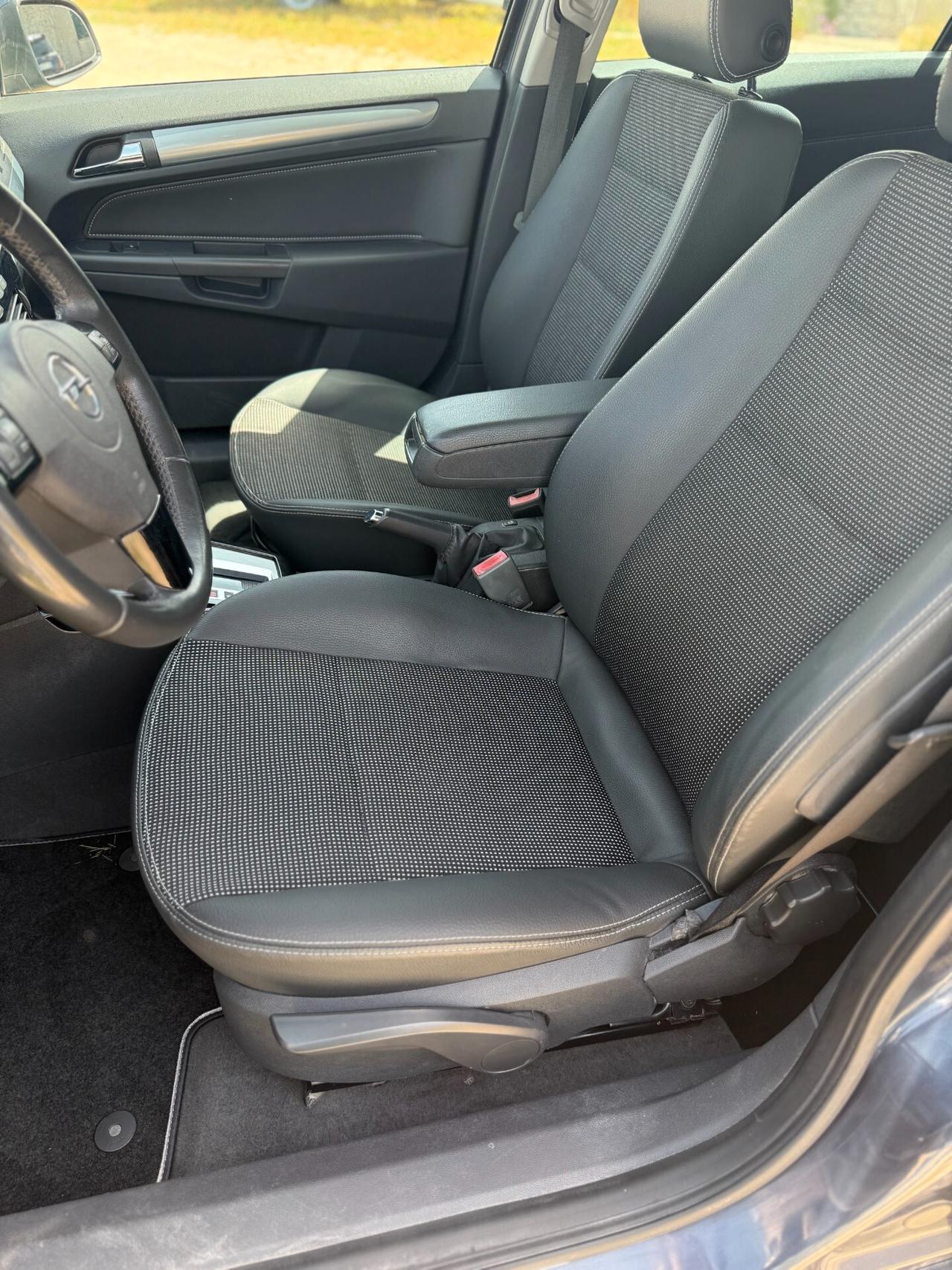 Opel Astra 1.9 CDTI 120CV Station Wagon AUT. Cosmo