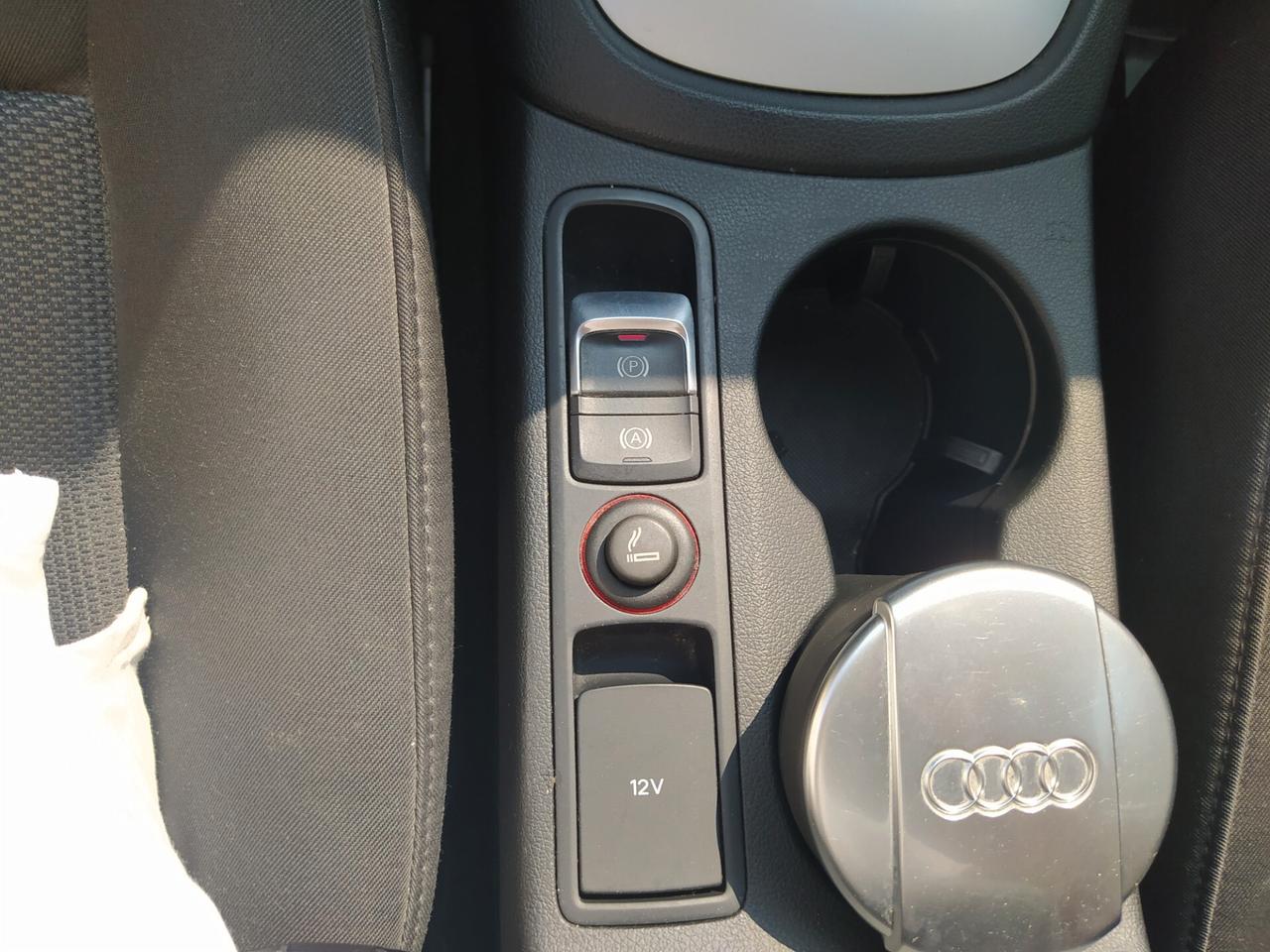 Audi Q3 2.0 TDI 120 CV Business