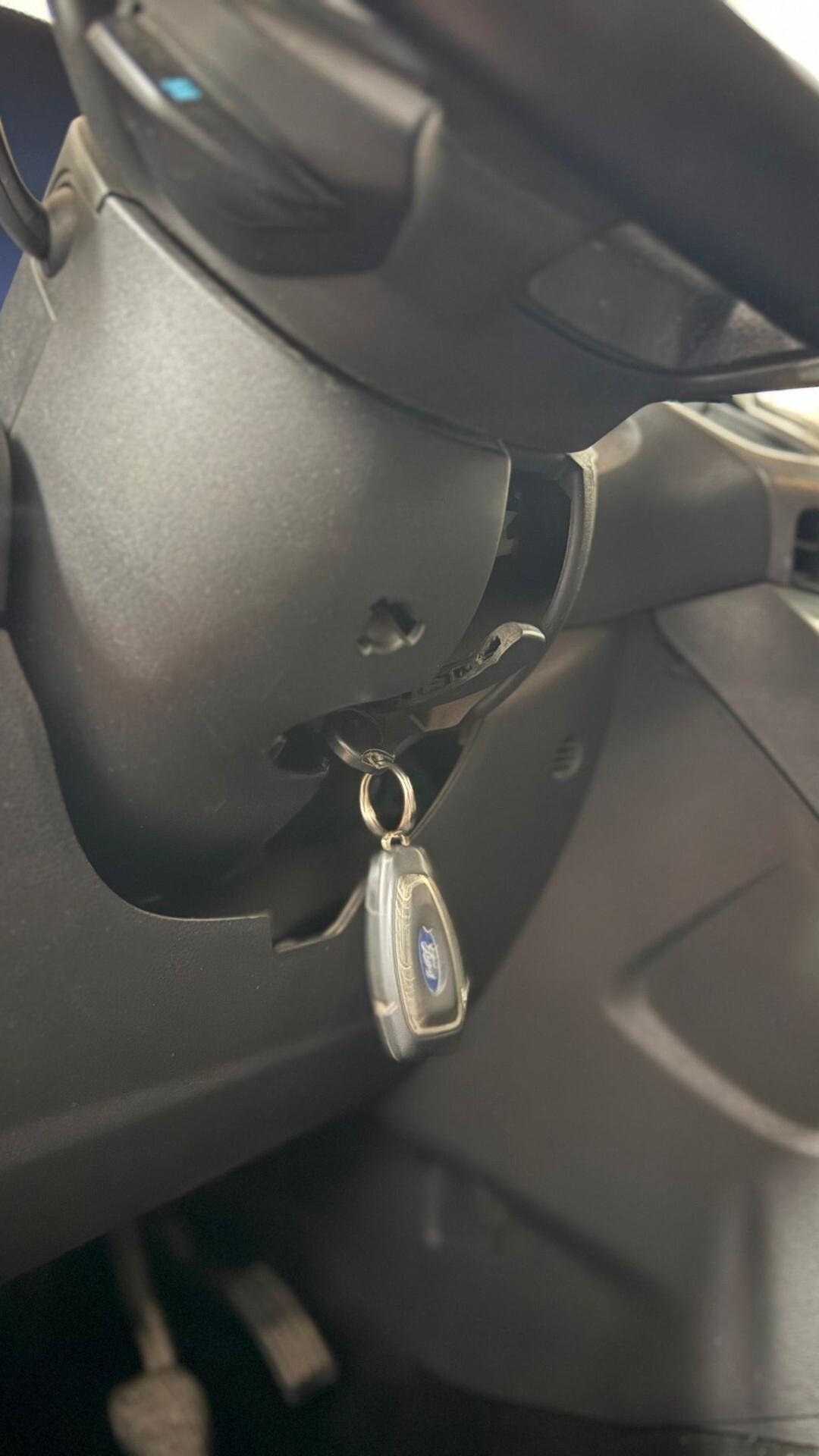 Ford Focus 1.6 TDCi 115 CV Titanium bluetooth navi led