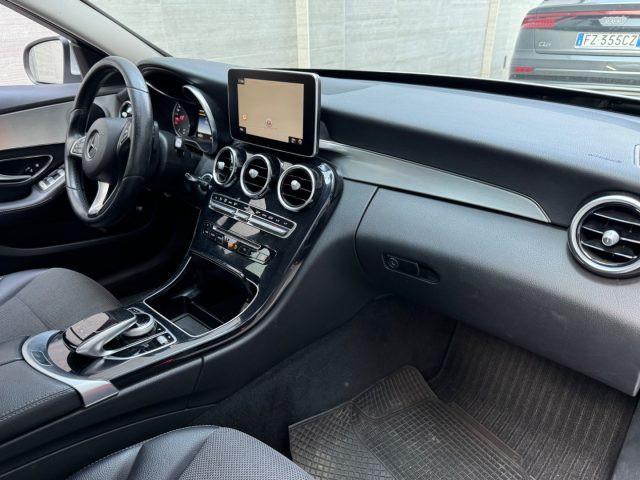 MERCEDES-BENZ C 220 d Auto Premium