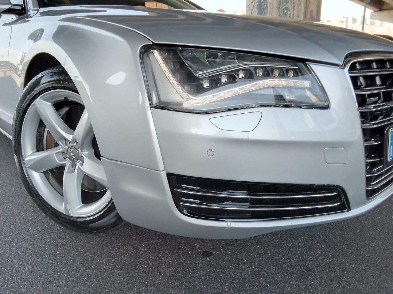 Audi A8 4.2 V8 FSI quattro tiptronic