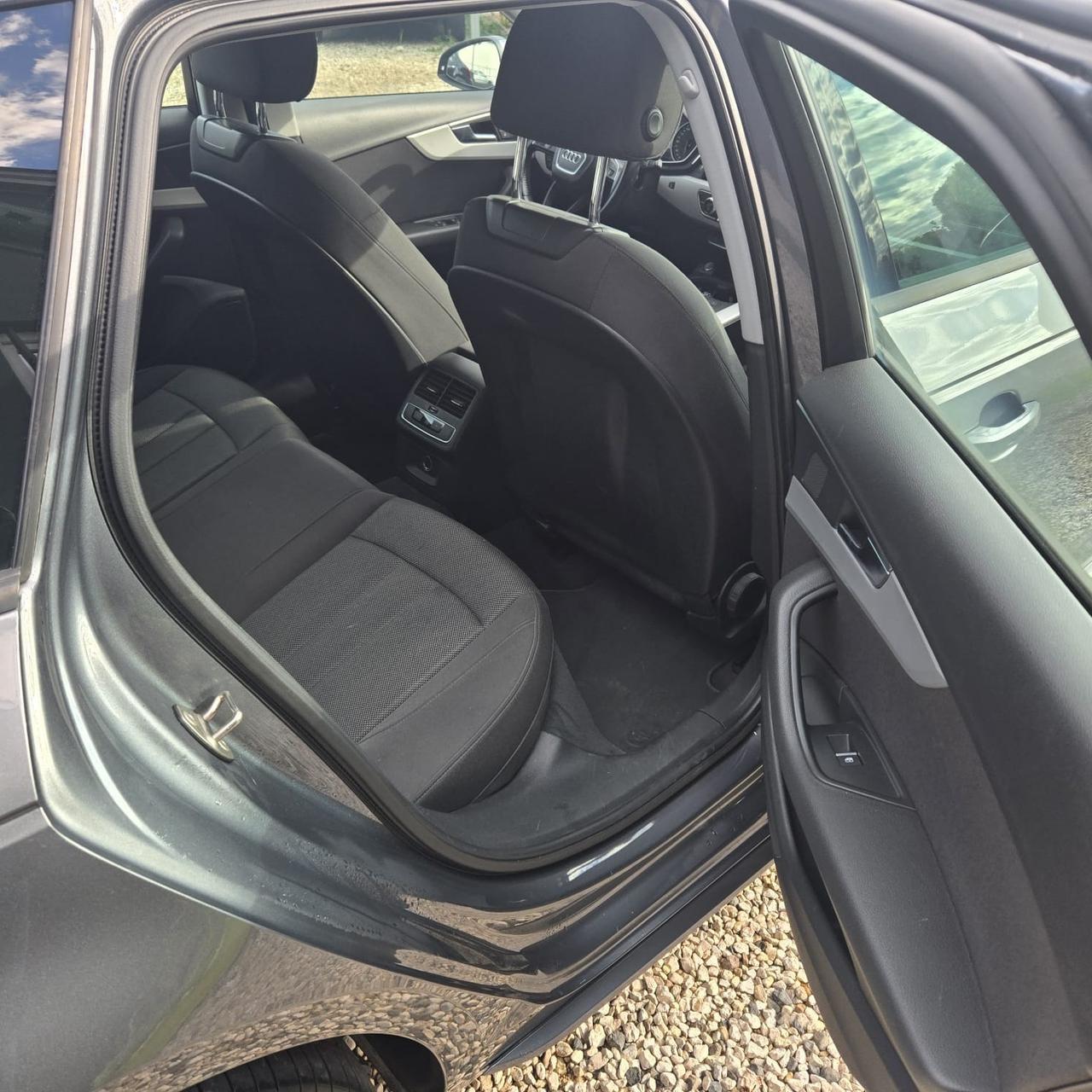 Audi A4 Avant 2.0 TDI 150 CV S tronic Business