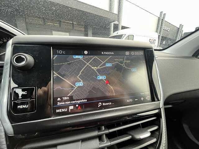 Peugeot 2008 BlueHDi 100 S&S Allure