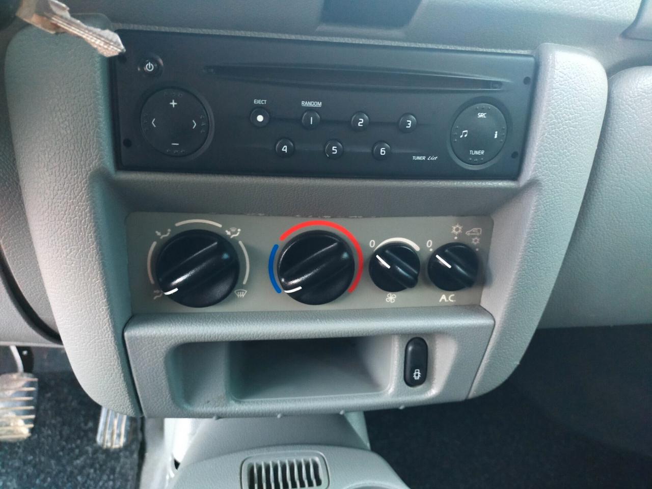 Renault kangoo 1.9 dci 4x4 adatta per neopatentati