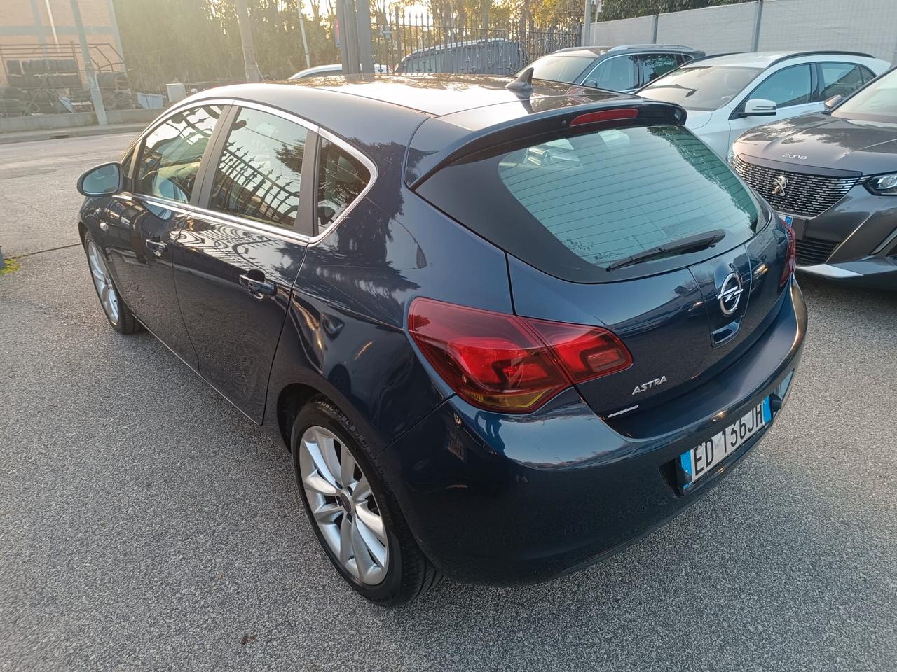 Opel Astra 1.7 CDTI 110CV 5 porte Cosmo