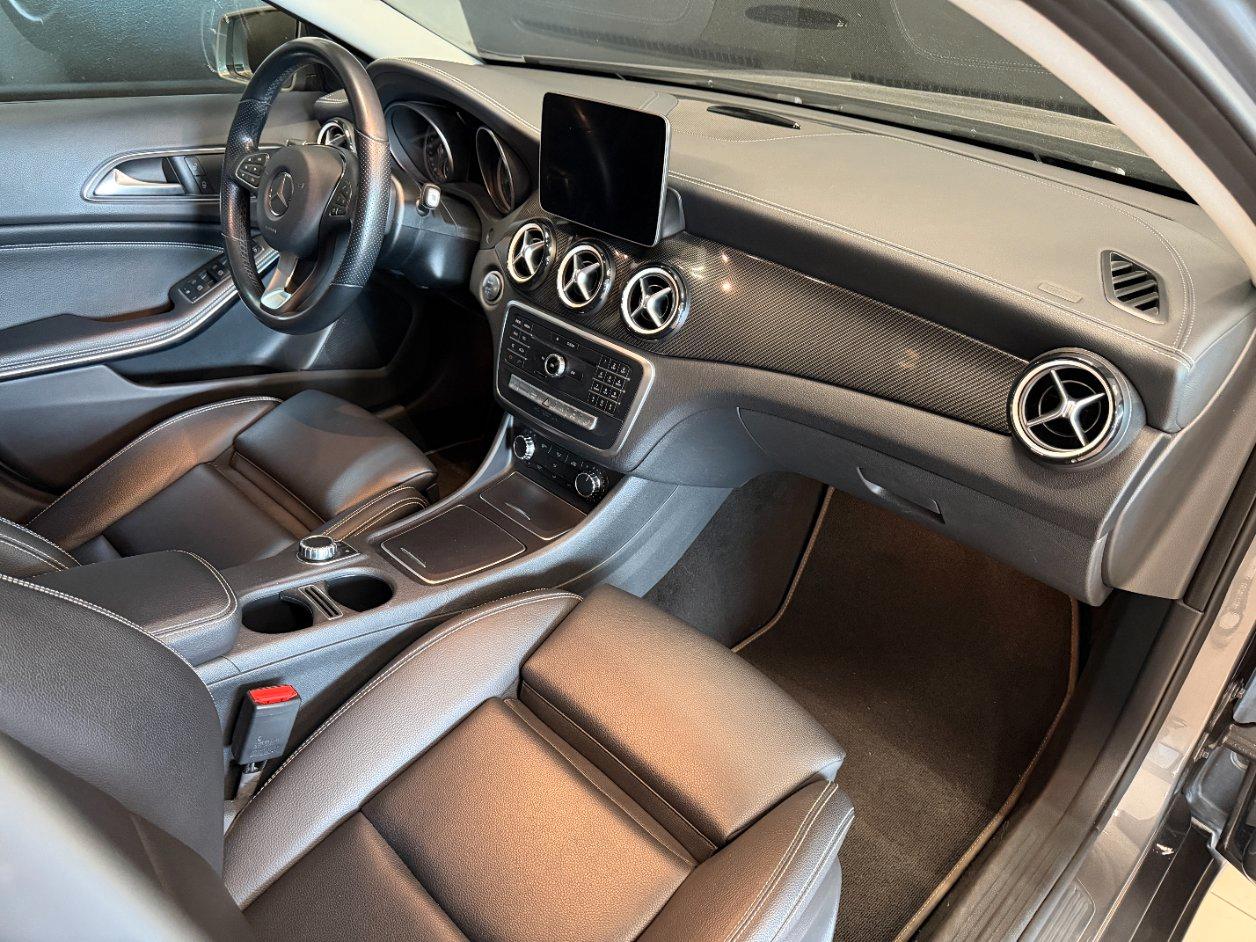 Mercedes GLA 200 Night Edition auto