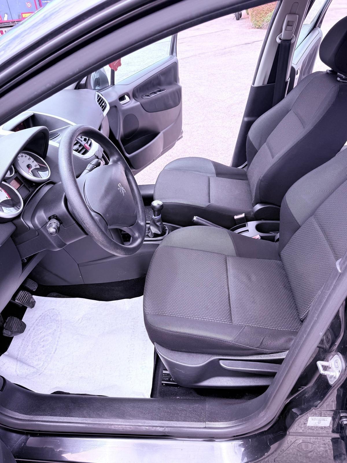 Peugeot 207 1.4 HDi 70CV FAP 5p. Ok neopatentati
