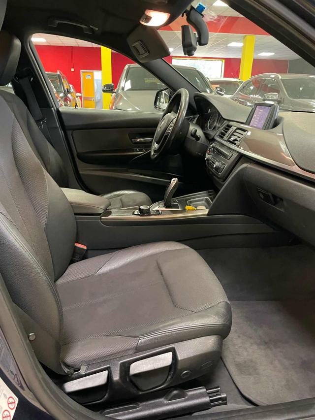 BMW 320 d Touring *AUTOMATICA/PELLE/XENO/PDC*