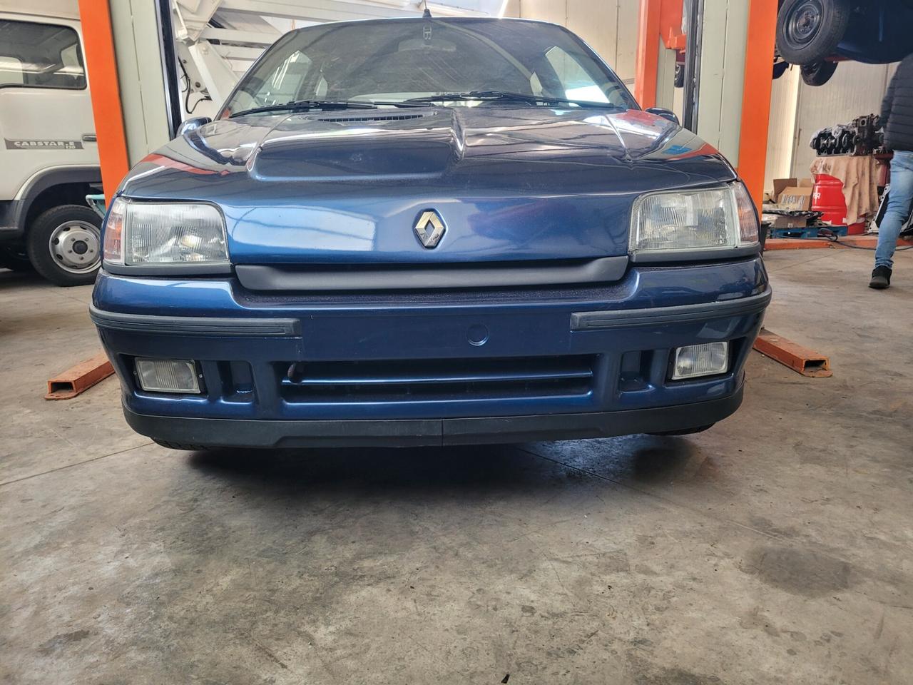 Renault Clio 1.8i 16V