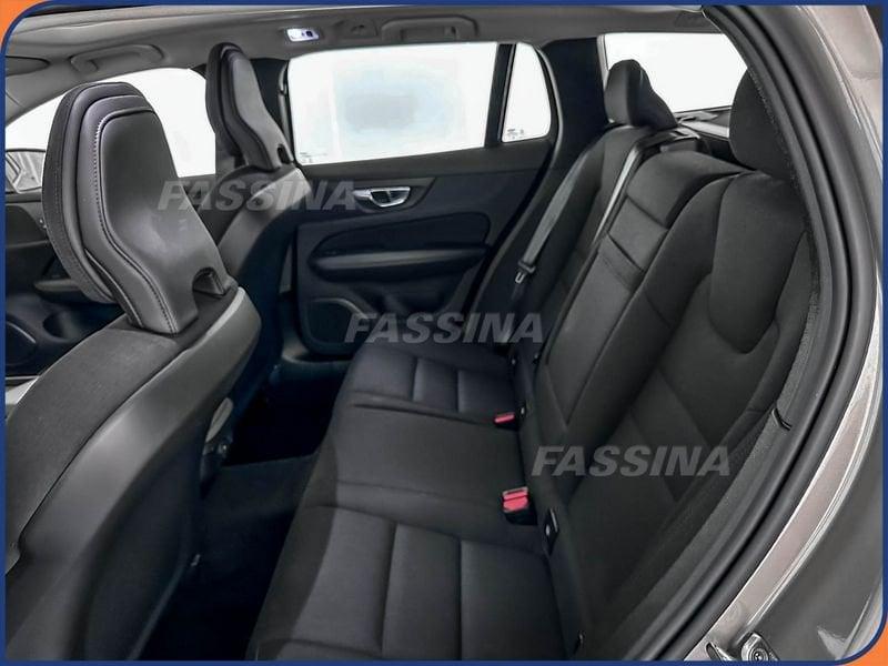 Volvo V60 V60 2.0 b3 Momentum Business Pro auto 8m my21