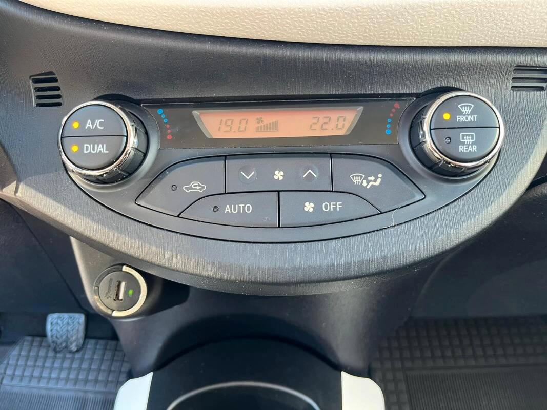 Toyota Yaris 3 Porte 1.0 Lounge s CL 3p