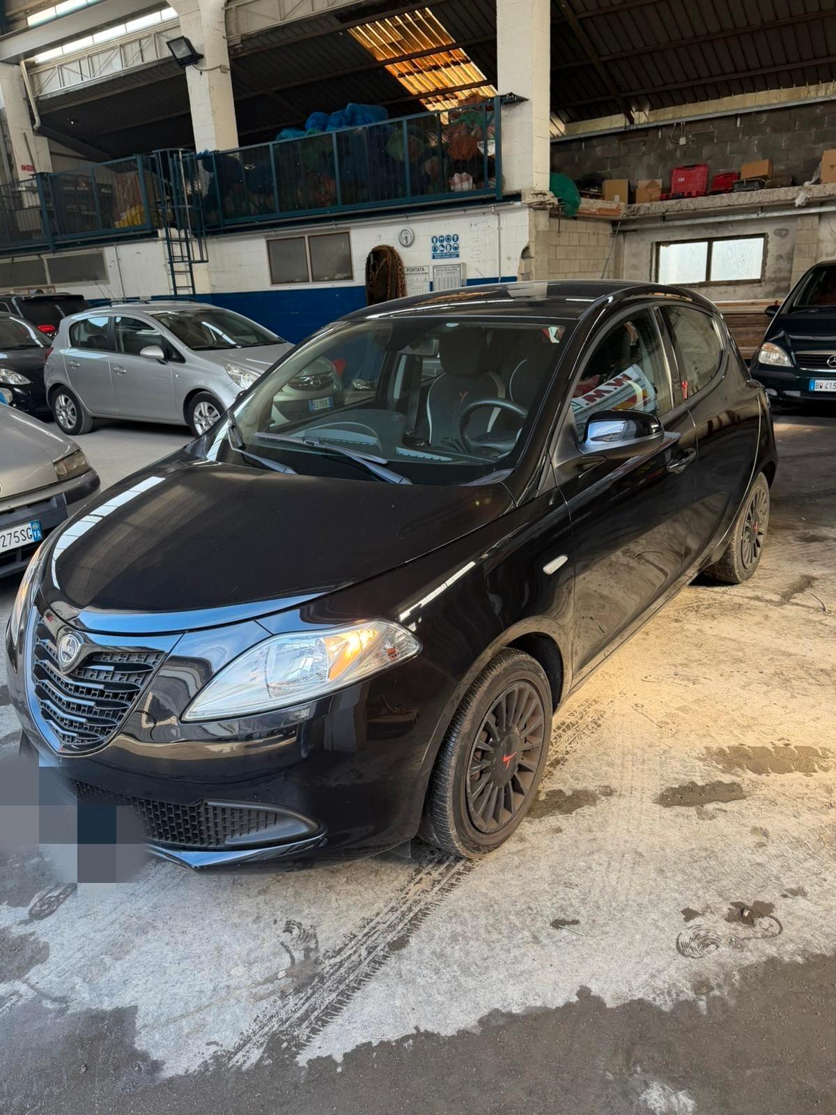 Lancia Ypsilon 1.2 69 CV 5 porte GPL Ecochic Platinum