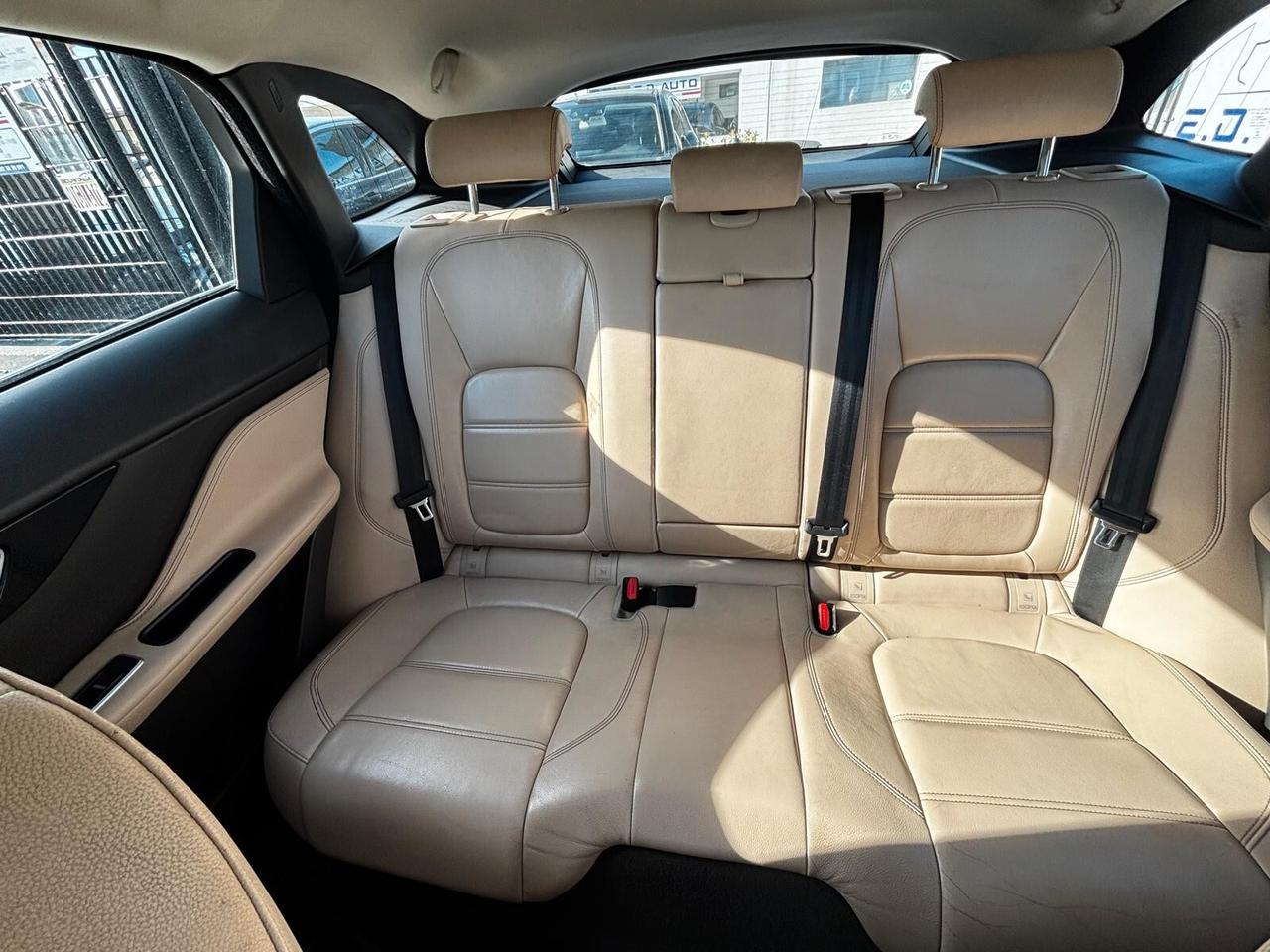 Jaguar F-Pace 2.0 D 180 CV AWD Prestige