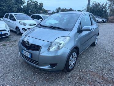 Toyota Yaris 1.0 3 porte
