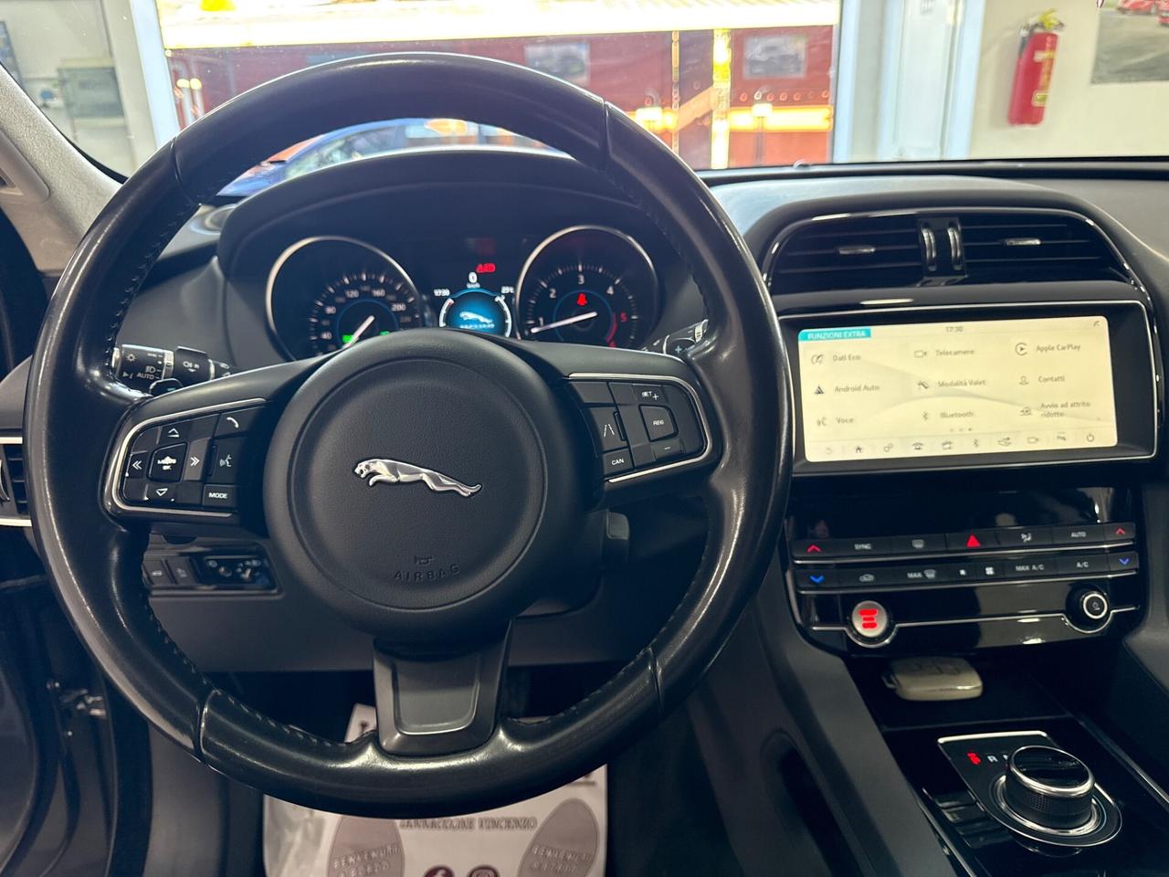 Jaguar F-Pace 2020 180 cv portfolio