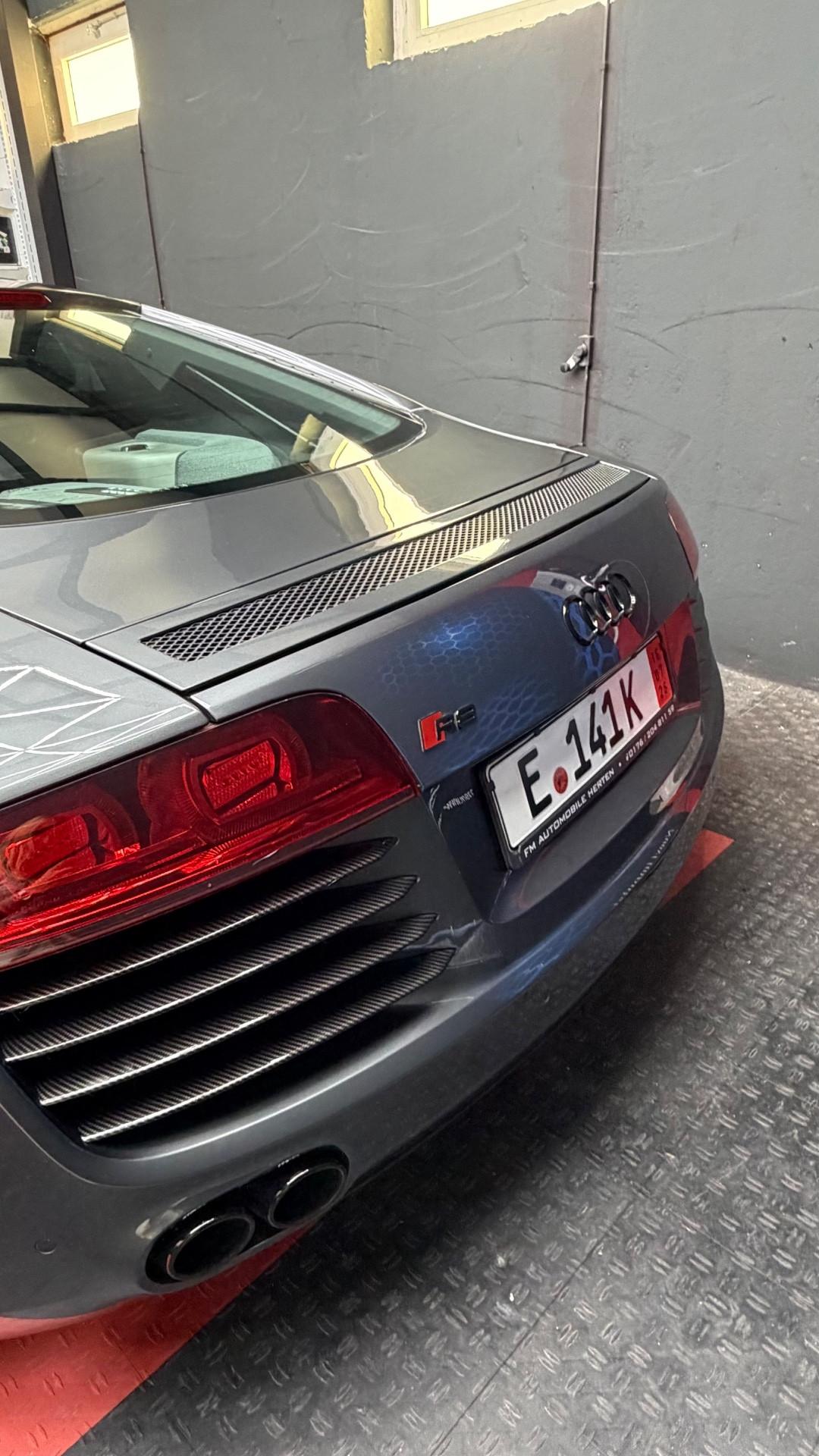 Audi R8 4.2 V8 FSI quattro R tronic