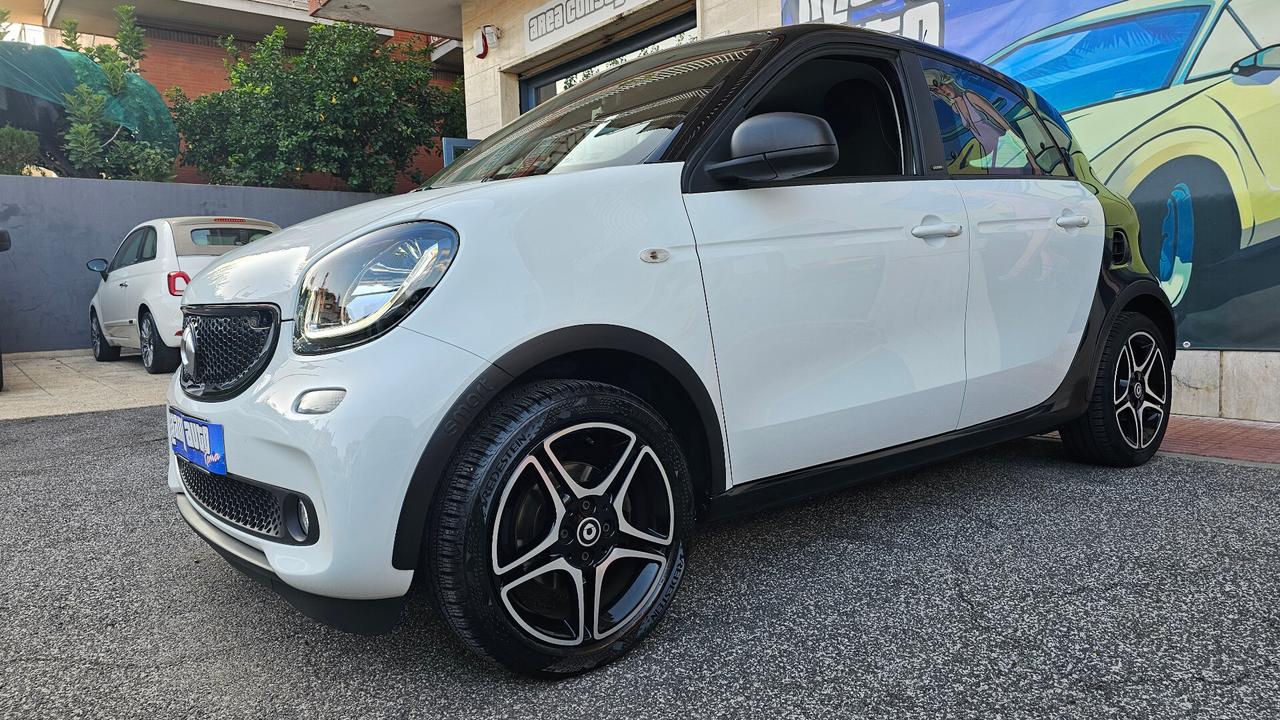 Smart forfour 70 1.0 twinamic Passion PACK SPORT + URBAN NAV TAGL UFF