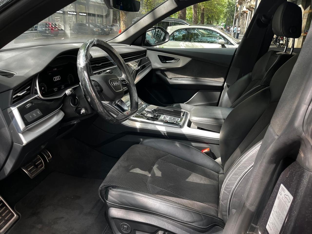 Audi Q8 55 TFSI S line quattro tiptronic Sport