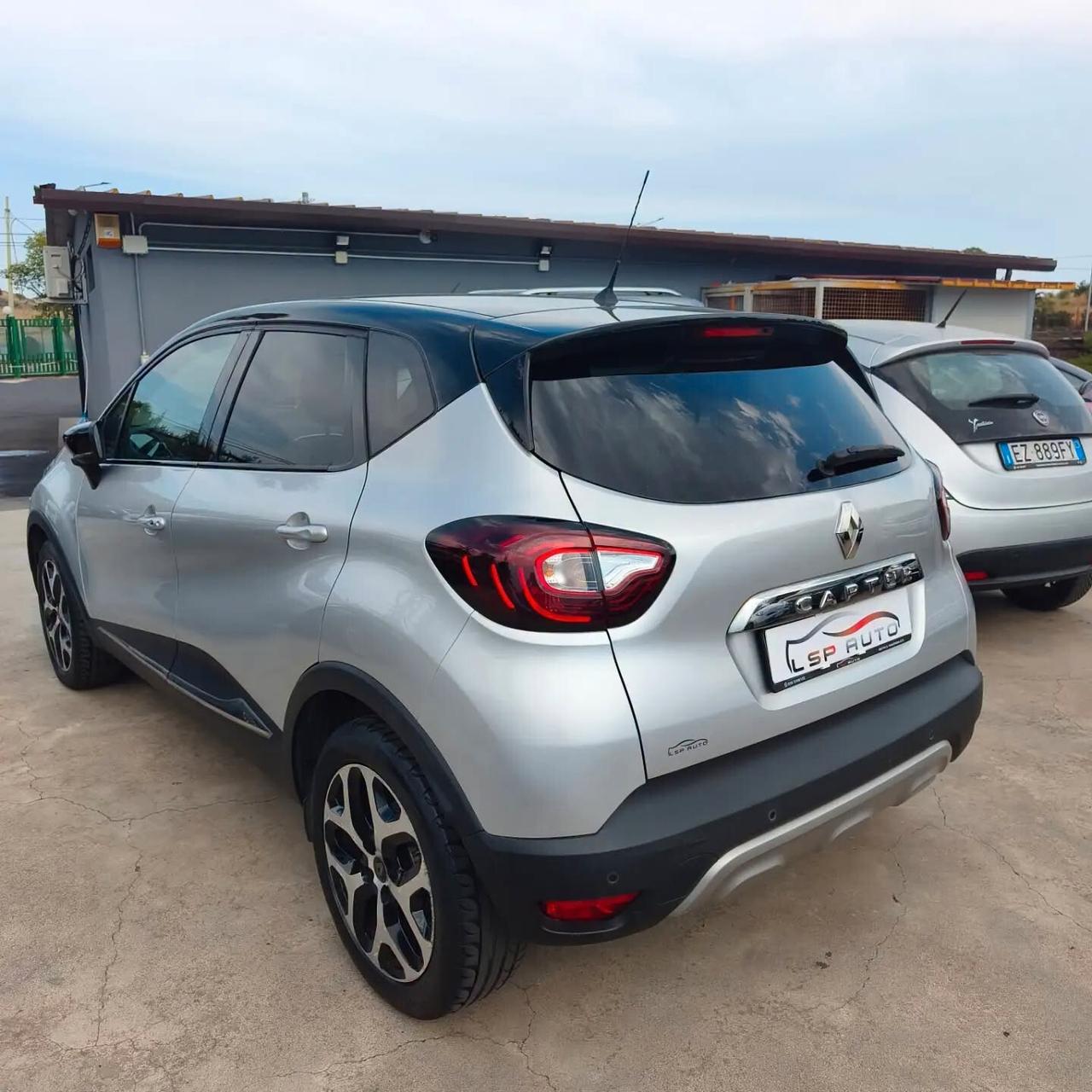 Renault Captur 110 CV UNICPROPRIET STRAFULL