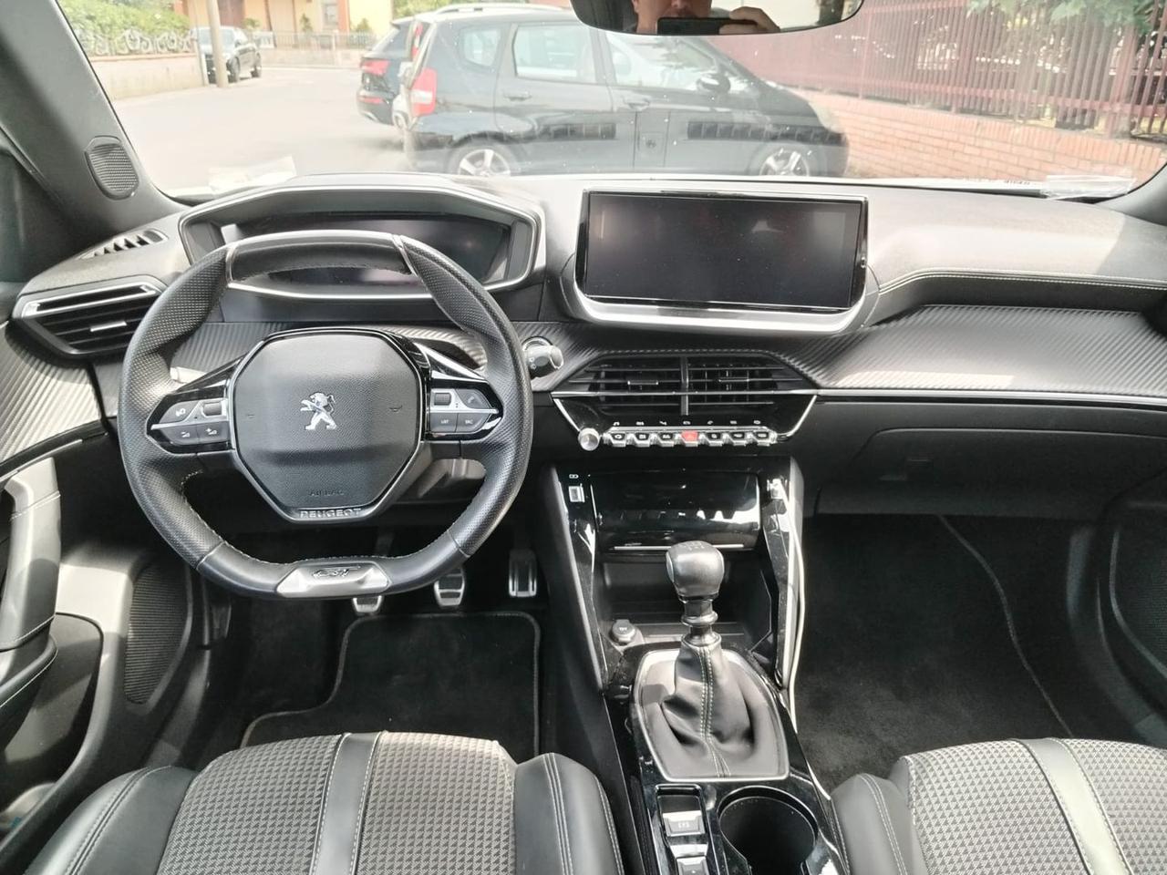 Peugeot 2008 GT 1.5 Blue HDI 110