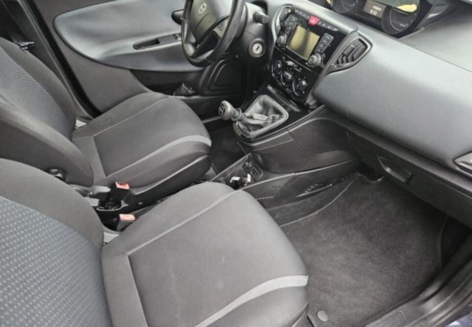 Lancia Ypsilon 1.2 69CV 5P GPL ELEFANTINO