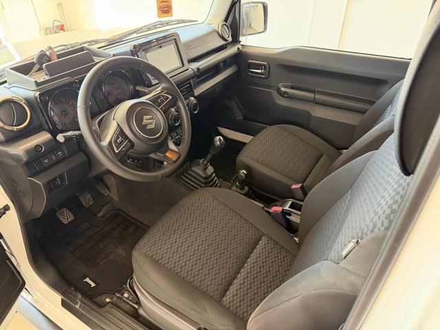 SUZUKI Jimny 1.5 5MT Top