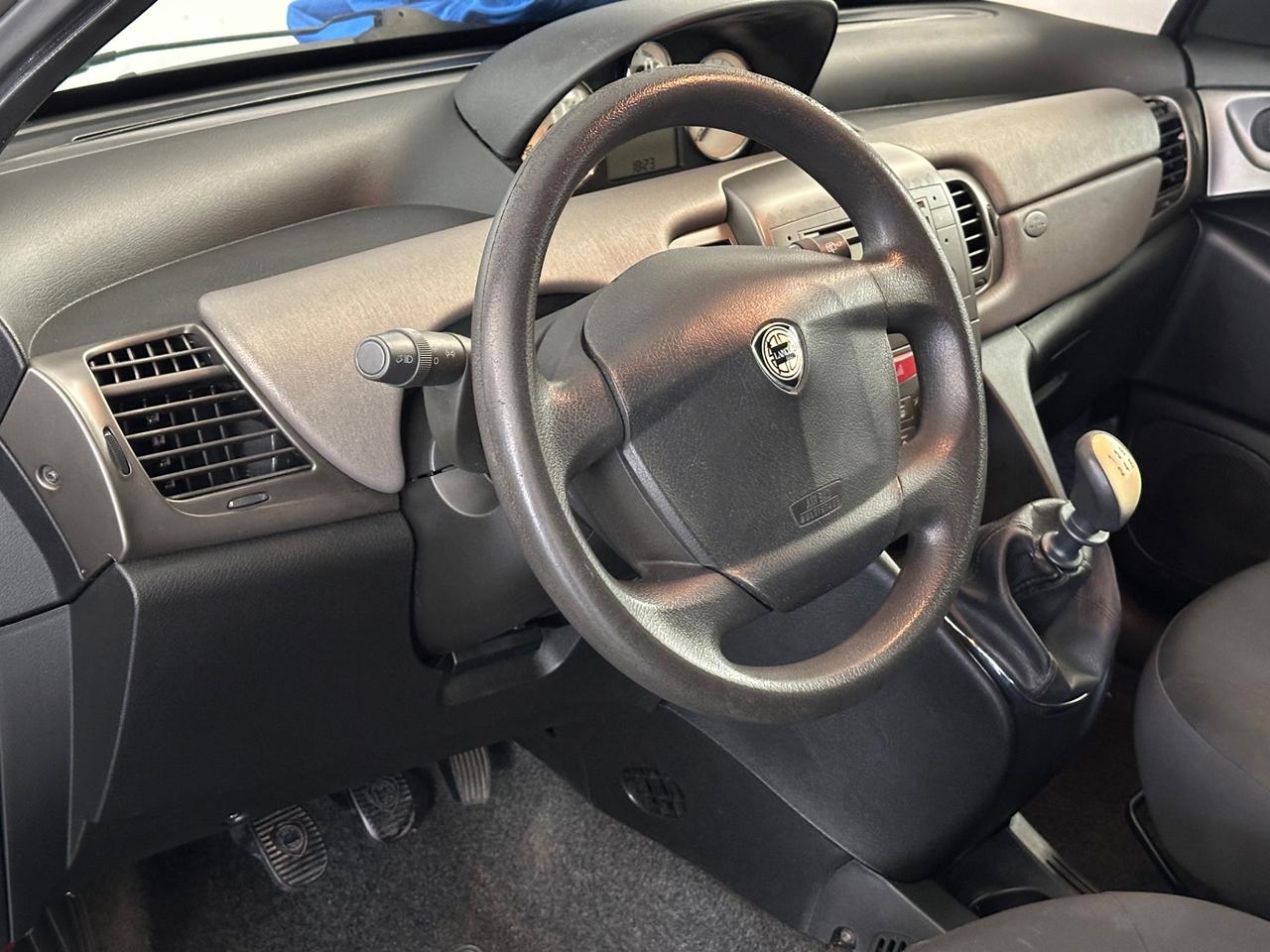 Lancia Ypsilon 1.2 Neopatentati