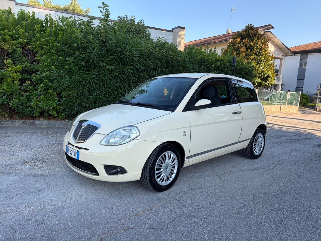 Utilitaria 1.2 neopatentati